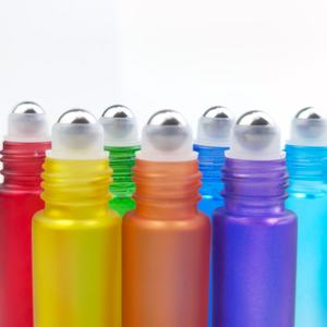 ขวดน้ำหอมแบบลูกกลิ้งขนาด 3 มล. 5 มล. 10 มล. ขวดแก้วใส่น้ำมันหอมระเหยแบบลูกกลิ้งหลากสีสันสุดหรู - Product Image 1