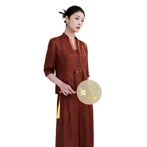 Vêtements pour femmes traditionnels <span class=keywords><strong>chinois</strong></span> en soie de mûrier rouge vin moderne et élégant pour l'automne et le printemps bas confortable - Product Image 4