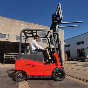 Montacargas de Bajo Costo con Dirección a las Ruedas, de Servicio Pesado, con Motor Diésel de 3 Toneladas y Horquillas Elevadoras - Product Image 3