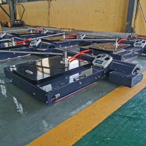Robot Limpiador Solar de Calidad Premium con Control Remoto y Movimiento Flexible para Lavado de Módulos Solares en Techos - Product Image 3