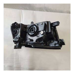 Accesorios de iluminación automotriz compatibles con los faros delanteros del Nissan Patrol Y61 de 2004-2009 (faros delanteros semi-negros Y61). - Product Image 1