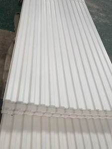 Entreprise de fabrication chinoise de tuiles de toiture en PVC, plaques de PVC ondulées, tuiles en résine synthétique pour les toitures d'hôtels - Product Image 3