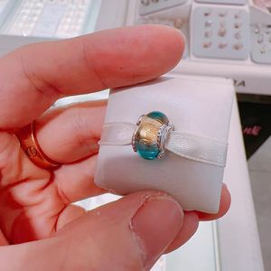 Ciondoli a filo con piume colorate Pan Family, regalo unico per feste femminili, gioielli di alta gamma, produttore all'ingrosso - Product Image 2