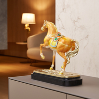 Décoration de bureau de statue de cheval d'or moderne de luxe de cadeau de la meilleure qualité de RORO, ornement élégant de bureau à la maison pour la décoration de conception intérieure