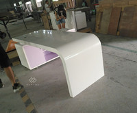 Bureau de direction moderne blanc au design épuré avec plateau en marbre, table d'ordinateur commerciale durable