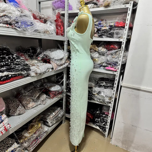 Nuovo Arrivo 2026 Abito Lungo Aderente Senza Schienale con Decorazioni Floreali, Senza Maniche, <span class=keywords><strong>Sexy</strong></span>, con Spalline Sottili, Aderente e Decorato con Perline - Product Image 2