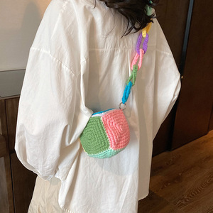 Borsa a tracolla piccola da <span class=keywords><strong>donna</strong></span> in poliestere lavorata all'uncinetto stile Dopamine, nuova moda, graziosa, arcobaleno, senza fodera, con chiusura a scatto - Product Image 2