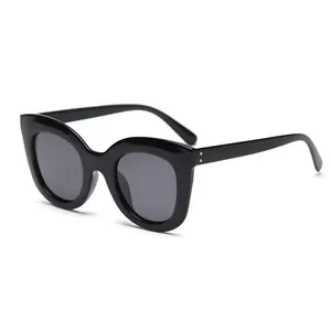 Nuovi occhiali da sole da donna da donna lenti polarizzate pronte per la spedizione stock prodotto occhiali da sole per designer di montature cat eye
