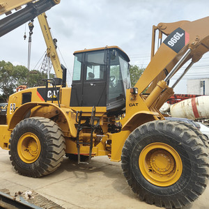 Chargeuse sur pneus d'occasion Cat 966L, faible nombre d'heures, d'origine japonaise, modèle classique robuste, efficace pour les carrières et la construction. - Product Image 5