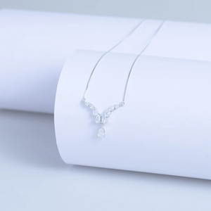 Collar de Tenis de Moissanita con Cadena Fina y Elegante, Plata de Ley 925 Sólida y Duradera, Joyería Elegante para Mujer - Product Image 6