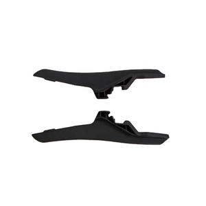 Plaques de protection d'étanchéité en plastique pour vitres de voiture Corolla US 2014-2019 (références 53824-02070, 53823-02070) - Product Image 1