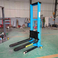 Grue élévatrice électrique montée sur véhicule mobile, grue élévatrice à palettes auto-chargeante pour la logistique d'entrepôt