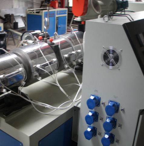 SJSZ 65/132 PVC Sheet / Wallboard Extrusion Line