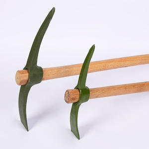 Houe croisée en acier à haute teneur en carbone avec <span class=keywords><strong>manche</strong></span> en bois, outil en fer intégré pour le jardinage et l'agriculture - Product Image 1