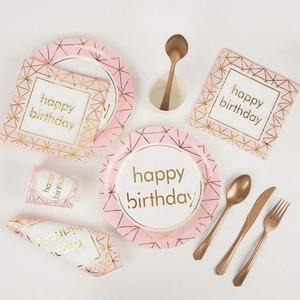 Набор бумажных тарелок и чашек с персонажами мультфильмов на заказ - Product Image 4