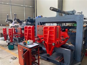 Fabricant de machines de moulage par extrusion-soufflage de précision pour bouteilles de 300 ml à large ouverture (pot à épices, bouteille de sauce soja, bouteille de vinaigre) - Product Image 2