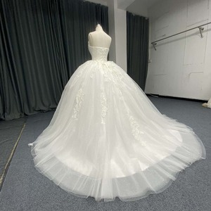 ANY266 Vestido de Novia Clásico Color Marfil, Estilo Princesa - Product Image 2