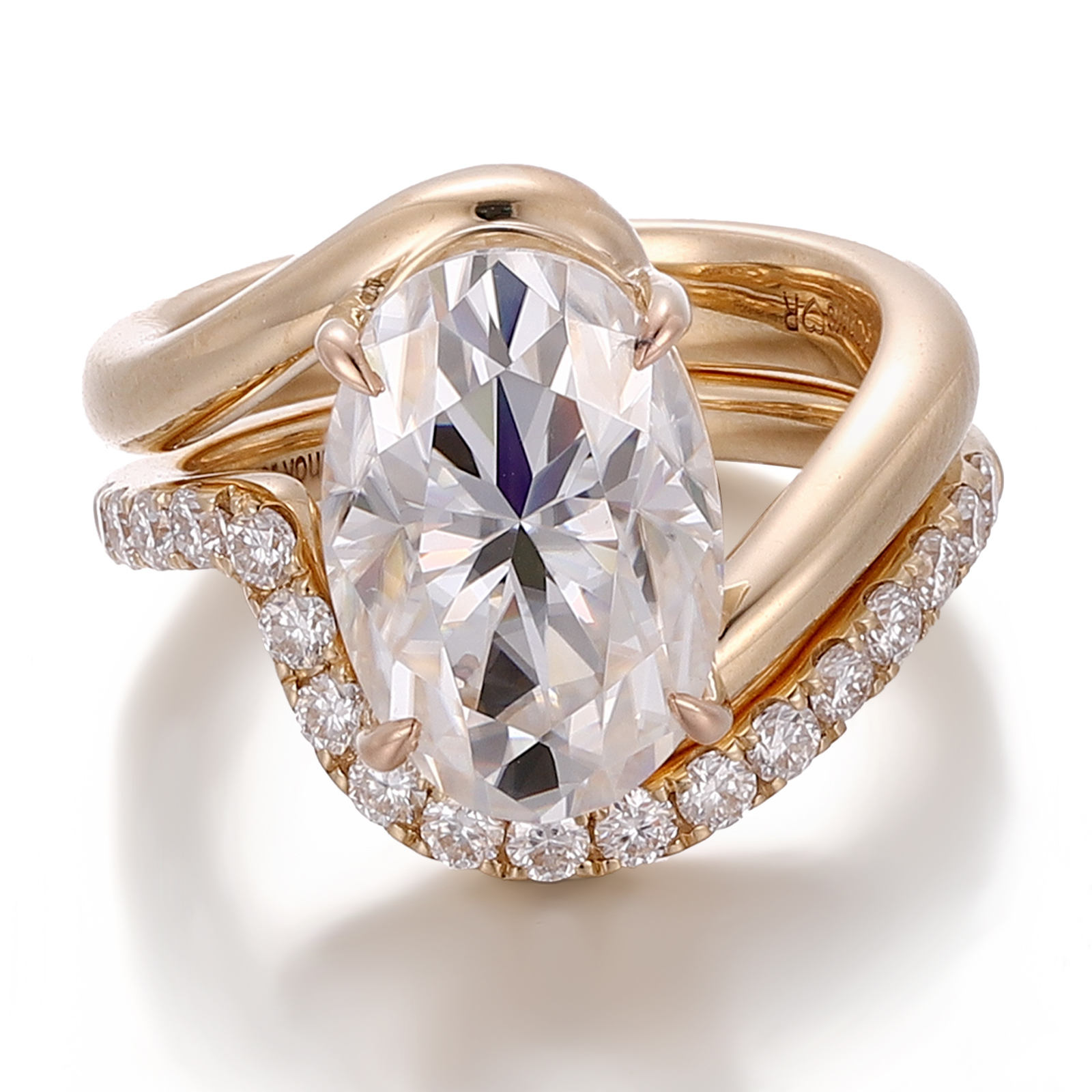 Anillo de diamantes moissanita de oro macizo de 18 quilates