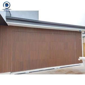 Porte de <span class=keywords><strong>garage</strong></span> <span class=keywords><strong>sectionnelle</strong></span> <span class=keywords><strong>motorisée</strong></span> Prima, résistante aux intempéries, minimaliste et conviviale pour les débutants, idéale pour les garages familiaux - Product Image 3