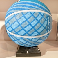 Ballon de basket en caoutchouc de haute qualité avec texture antidérapante pour un usage professionnel et amateur
