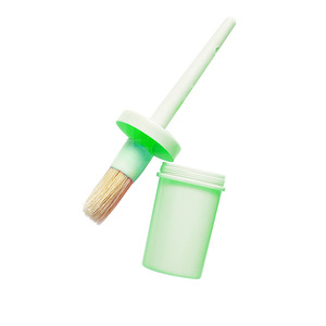 แปรงขนธรรมชาติสำหรับทาสีกีบม้า พร้อมฝาปิดแบบขวด - Product Image 4