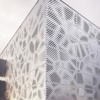 Revêtement extérieur perforé ignifuge 5 mm 6 mm Alucobond Perforé Matériaux de finition de bâtiment Panneau ACP