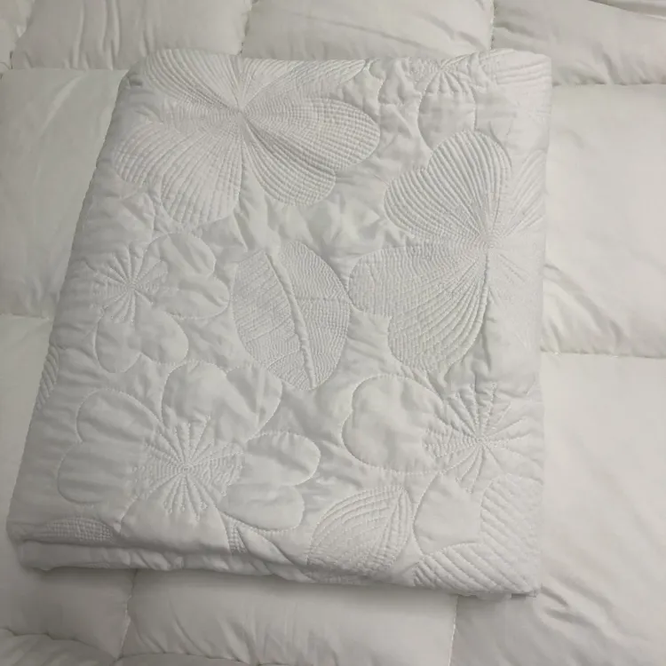 Luxury Embroidery Queen King Flower Garden Bedspread for All Season Summer Quilt Set King Size Lightweight White Bedspread