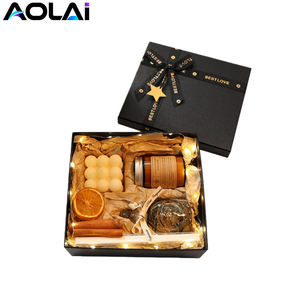 Juego <span class=keywords><strong>de</strong></span> Regalo <span class=keywords><strong>de</strong></span> Velas Aromáticas <span class=keywords><strong>de</strong></span> Cera <span class=keywords><strong>de</strong></span> Soja Premium Personalizadas en Caja <span class=keywords><strong>de</strong></span> Lujo para Cumpleaños, Día <span class=keywords><strong>de</strong></span> San Valentín, Diwali - Aroma <span class=keywords><strong>de</strong></span> Caña al por Mayor - Product Image 1