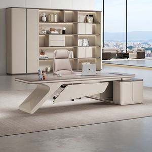 बड़े आधुनिक हल्के लक्जरी कार्यालय डेस्क और चेयर लक्जरी कार्यकारी कार्यालय डेस्क बड़े बॉस आधुनिक डिजाइन घर कार्यालय फर्नीचर द्वारा - Product Image 1