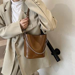 Hot Sale Niche Chain Bucket Ladies <b>Bags</b> Wholesale Factory Female New <b>Large</b> Capacity Single Shoulder Crossbody <b>Bag</b> - Product Image 6