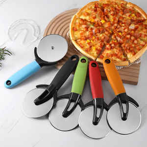 Coupeur de rouleau à pizza en acier inoxydable avec logo personnalisable outil de coupe de roue à tarte en métal cuisson trancher les pizzas tartes pâtisseries - Product Image 3