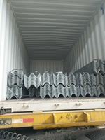 Barrière de sécurité routière en acier galvanisé à chaud pour entrepôt antiseismique, avec protection réfléchissante de grade diamant H1