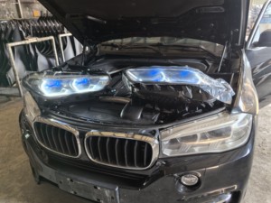 Kit de Carrocería para <span class=keywords><strong>BMW</strong></span> <span class=keywords><strong>X5</strong></span> F15 2013-2018, Actualización al Estilo F95 X5M G05 <span class=keywords><strong>2023</strong></span>-2026, Sin Cortes, Estiramiento Facial con Capó, Faros LED y Parachoques - Product Image 5