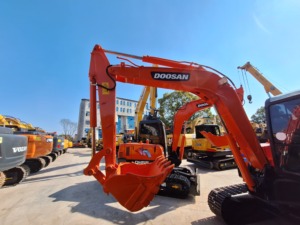 Miniexcavadora Doosan Dx55 usada, original Doosan Dx55 Dh60 Dx55 Dx80 de 2 a 3 años - Product Image 2