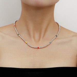 Bijoux transfrontaliers européens et américains Collier pendentif coeur en alliage tissé à la main en perles grises minimalistes Sensation haut de gamme pour - Product Image 4