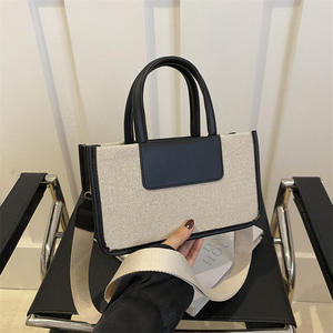 Bolso Tote de Lona Negro y Beige con Cierre de Solapa, Correa de Hombro Única, Estilo Minimalista, Uso Diario, Todas las Temporadas - Product Image 1