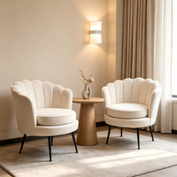 Fauteuil moderne de luxe haut de gamme en velours blanc à dossier en forme de pétale, avec pieds en métal doré, pour salon et salle d'attente, vente en gros