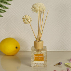 Diffuseur en rotin aux senteurs naturelles 80ml, parfum bois de santal, bâtonnets diffuseurs, désodorisant d'ambiance, décoration intérieure - Product Image 1