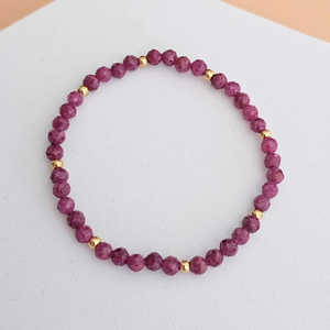 Bracelet artisanal en pierres semi-précieuses de 4 mm avec des entretoises dorées, bracelet délicat en pierre naturelle, cadeau d'amitié pour femmes - Product Image 5