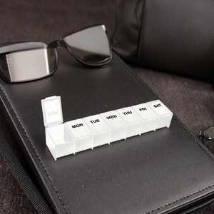 Tùy Chỉnh Xách Tay PP Hộp Thuốc Thiết Kế Hiện Đại Gấp 7-Ngày Du Lịch Thuốc Máy Tính Bảng Tổ Chức Chữ Nổi In Sức Khỏe Phụ Kiện - Product Image 5