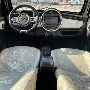 Nouvelle berline électrique à propulsion arrière, double moteur, caméra de recul, sièges en cuir, intérieur sombre, capacité longue distance - Product Image 6