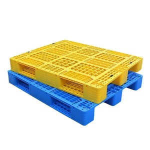 Bandeja de Plástico para Paletización, 117 mm de Altura, Entrada de 4 Vías, Carga Estática de 6000 kg, Uso en Logística de Almacén con Montacargas - Product Image 1