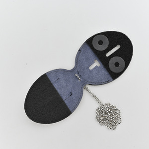 Porta Tarjetas con Cadena, Metálico Negro, Impermeable, Ultraligero, para Uso Diario - Product Image 2