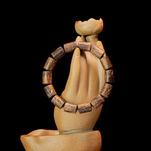 Pulsera de cuentas de madera de agar natural premium, auténtica madera de Oud de 10x12mm, tamaño grande para hombre, joyería. - Product Image 1