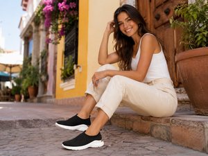 2026 Logo Personnalisé <span class=keywords><strong>Femme</strong></span> Baskets Chaussette Flyknit Pailleté Accent Talon Métallique Slip On Semelle PVC Rembourrée Chaussur - Product Image 2