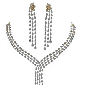 Magnifique ensemble collier et boucles d'oreilles en laiton et zircon pour femme, bijoux tendance pour mariage, fiançailles et soirée, pierres blanches royales, cadeau - Product Image 2
