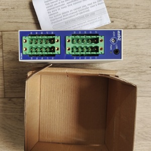 Régulateur multi-canaux authentique DMC10D4CV0000 M08 10A 24V, contrôleur industriel - Product Image 1
