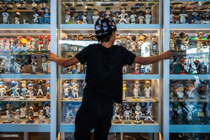 Statuetta Personalizzata Fatta a Mano Bobble Head in Resina Artigianale Giocatore di Calcio Jamal Musiala Bobble Head Statuetta Figurina - Product Image 6