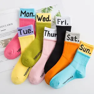 Wholesale custom week design fashion children teen girl school gift set cotton casual sport crew socks