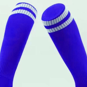 Chaussettes de sport antidérapantes sur mesure fabriquées au Pakistan, chaussettes de basket-ball de couleur unie pour adultes, vente en gros - Product Image 6